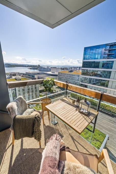 Modern 2Bed Room Sea View Apartment @ Oslo Barcode Exterior photo