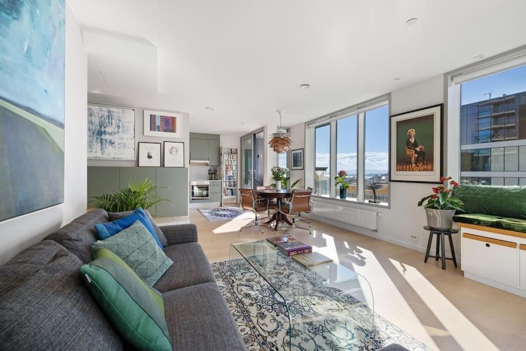 Modern 2Bed Room Sea View Apartment @ Oslo Barcode Exterior photo