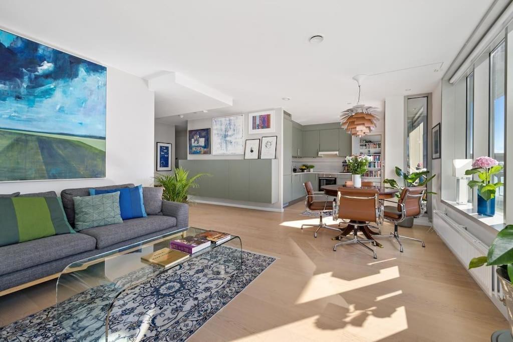 Modern 2Bed Room Sea View Apartment @ Oslo Barcode Exterior photo