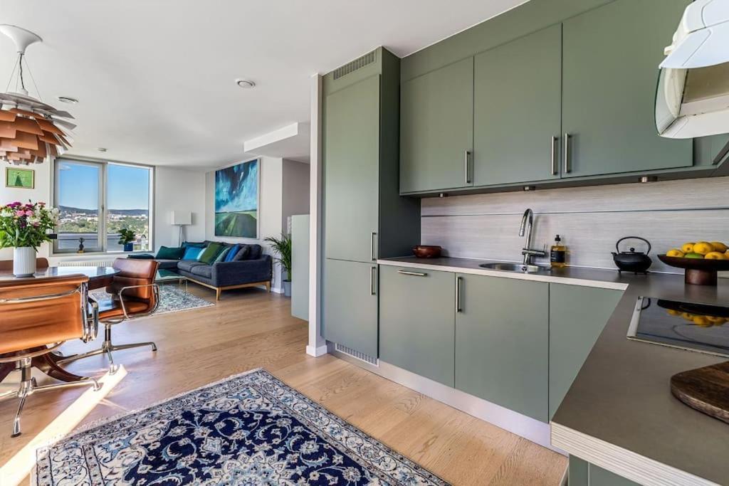 Modern 2Bed Room Sea View Apartment @ Oslo Barcode Exterior photo